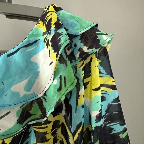 Lane Bryant Butterfly Smock Top - Picture 4 of 7